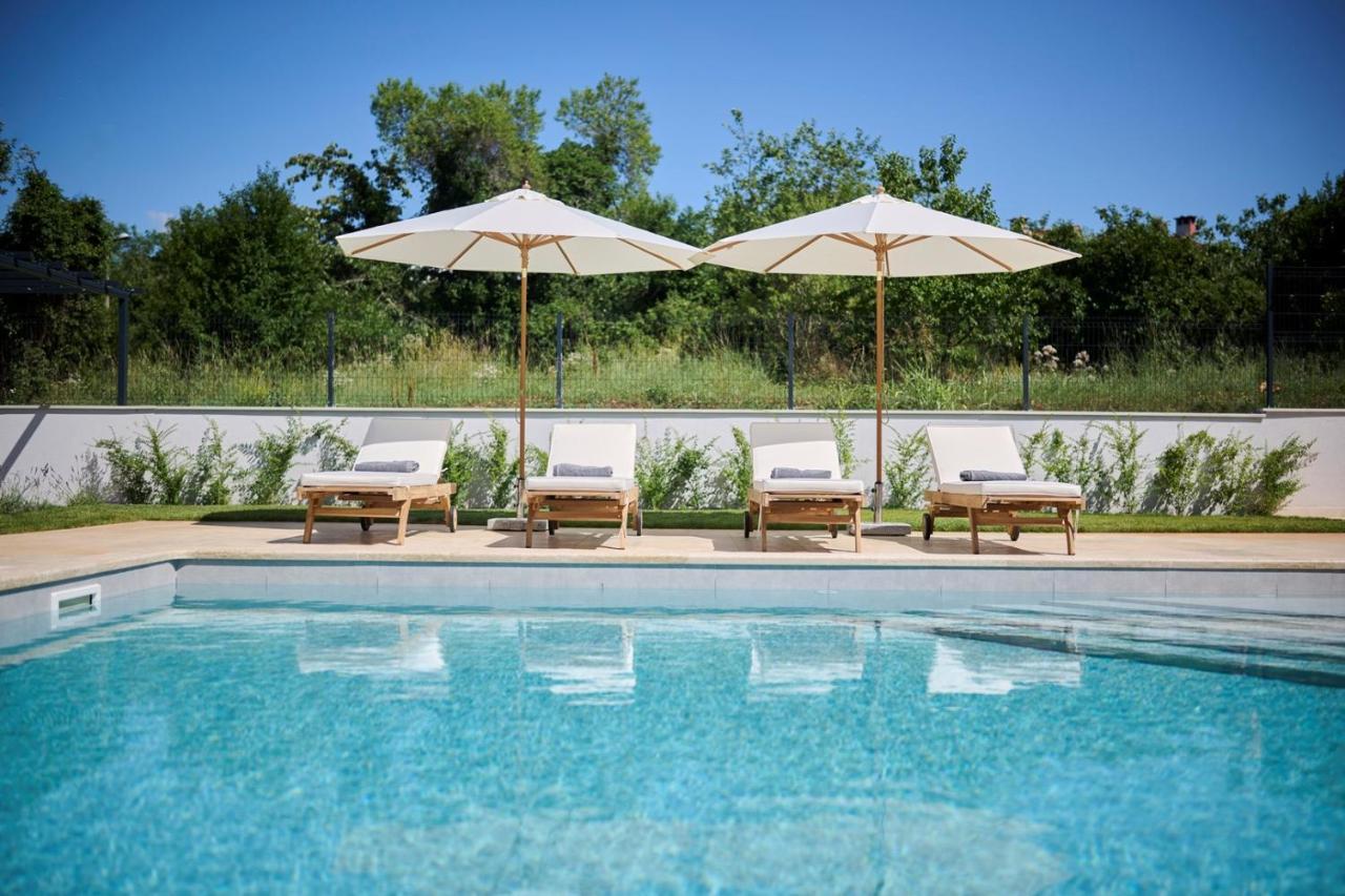 Villa Pura Vida With Pool And Whirlpool Near Umag Materada Exteriör bild