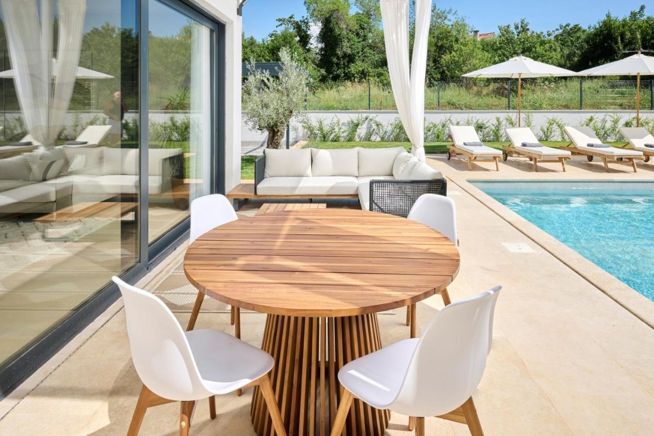 Villa Pura Vida With Pool And Whirlpool Near Umag Materada Exteriör bild